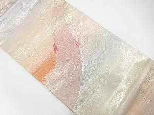 霞に蝶模様織り出し　袋帯